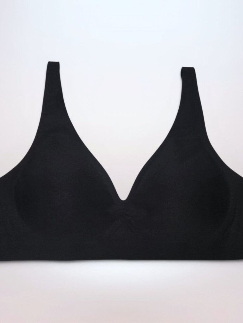 Curvevera Seamless Deep V Push-Up Wireless Bra Black (4XL)